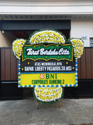 Papan Bunga Duka di Sawit Seberang