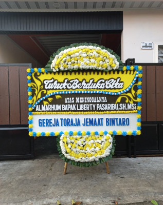 Papan Bunga Duka di Sawit Seberang